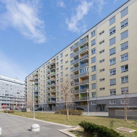 Cute And Sunny Studio In Zagreb With Balcony & Free Parking Esterno foto