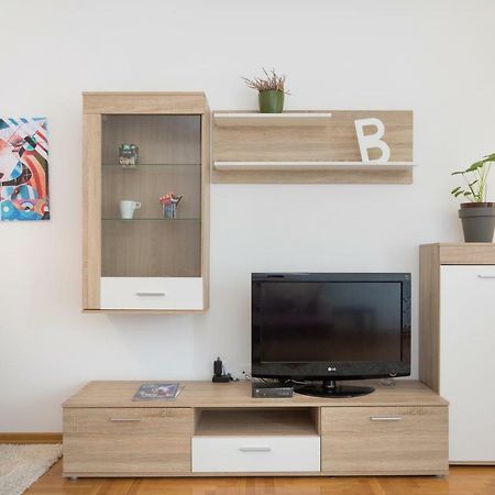Cute And Sunny Studio In Zagreb With Balcony & Free Parking Esterno foto