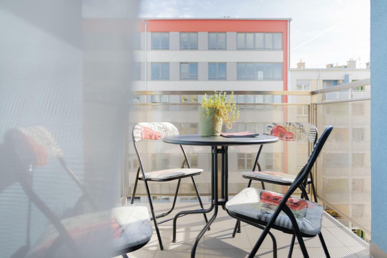 Cute And Sunny Studio In Zagreb With Balcony & Free Parking Esterno foto