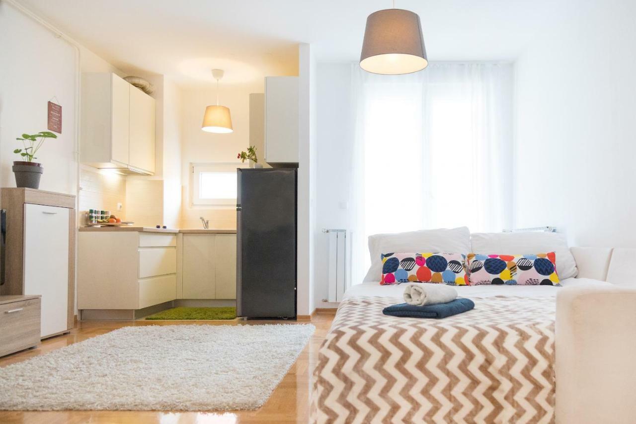 Cute And Sunny Studio In Zagreb With Balcony & Free Parking Esterno foto